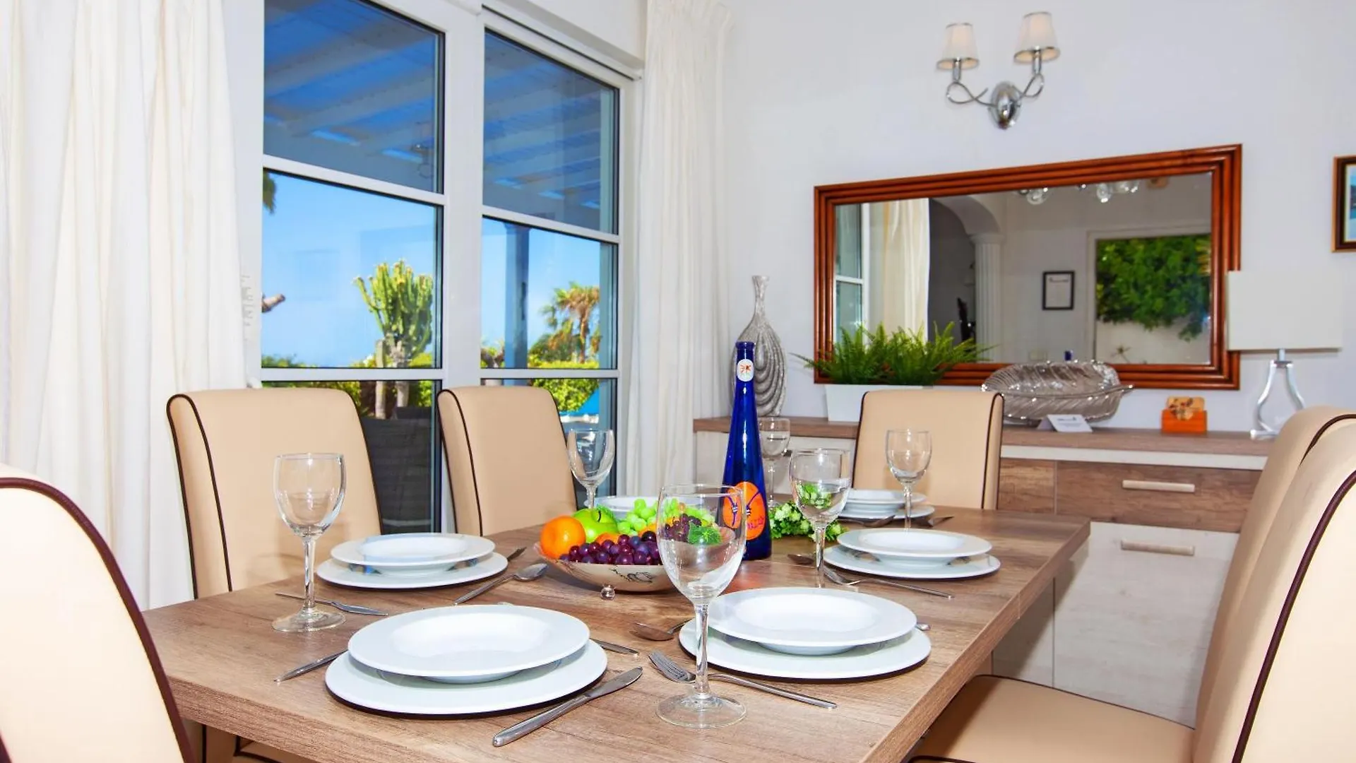Modern Los Mojones Villa 3 Bedrooms Private Heated Pool Villa Marcus Puerto Del Carmen  Puerto del Carmen (Lanzarote)